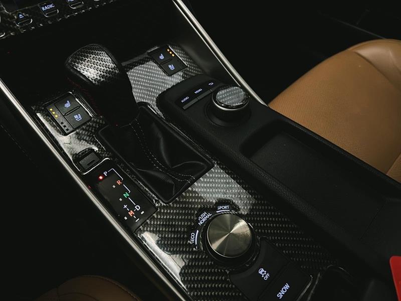 lexus IS 300 2016 - 28