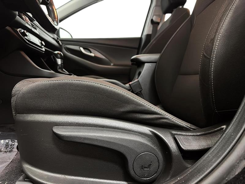 hyundai Elantra 2020 - 18