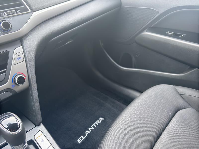 hyundai Elantra 2018 - 17