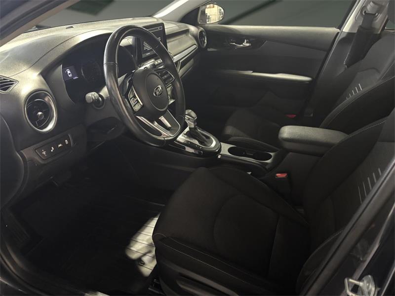 kia Forte 2021 - 7