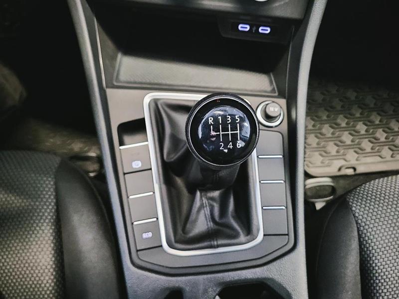 volkswagen Jetta 2021 - 16