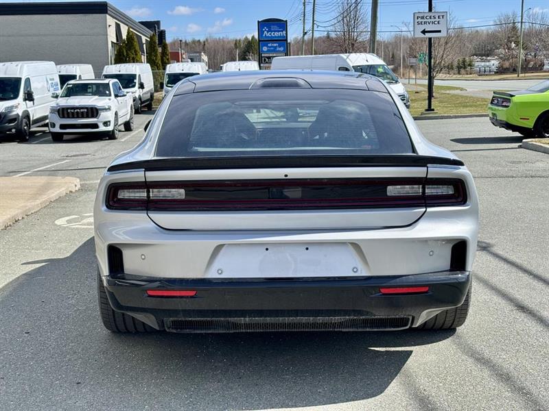 dodge Charger Daytona 2024 - 10