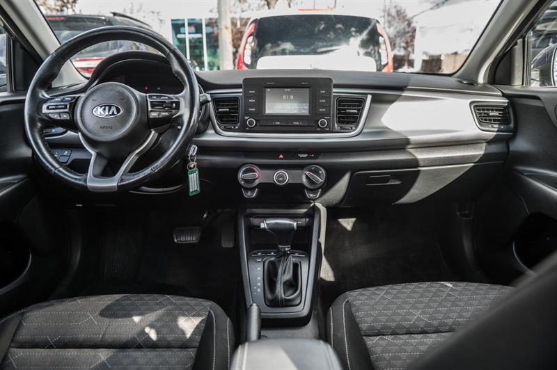 kia Rio 2020 - 23