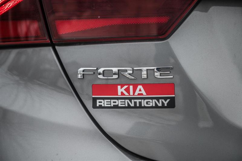 kia Forte 2021 - 9