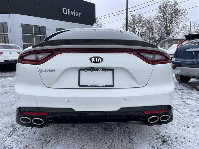 kia Stinger 2019 - 12