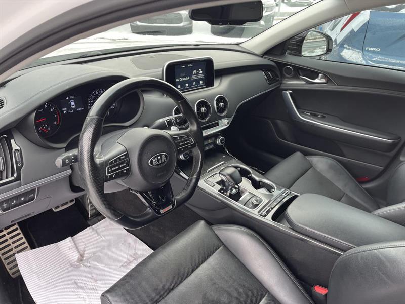kia Stinger 2019 - 17