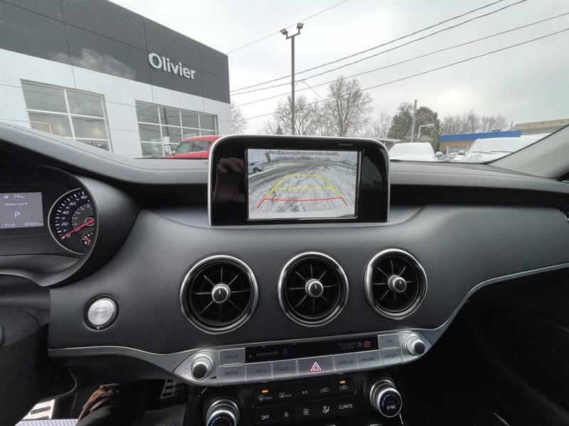 kia Stinger 2019 - 26