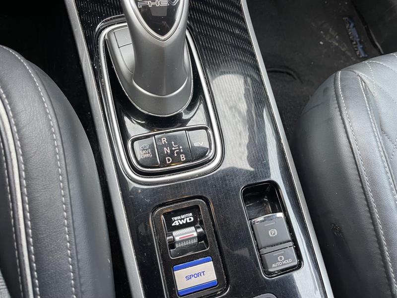 mitsubishi Outlander PHEV 2022 - 24