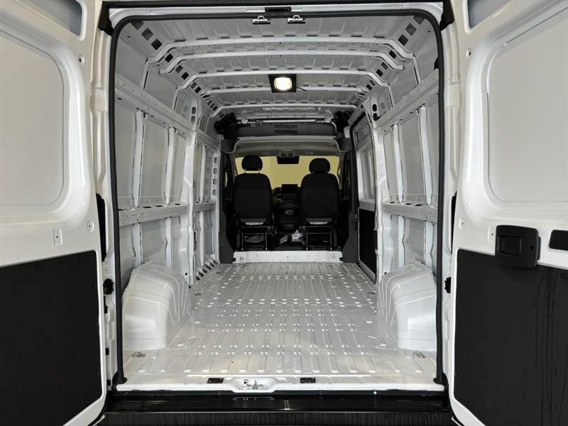 ram ProMaster 2025 - 8