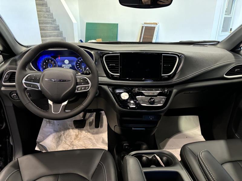 chrysler Pacifica 2026 - 10