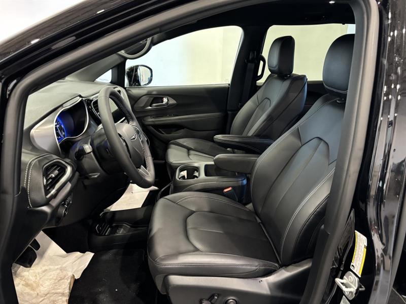 chrysler Pacifica 2026 - 11