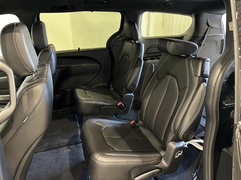 chrysler Pacifica 2026 - 12