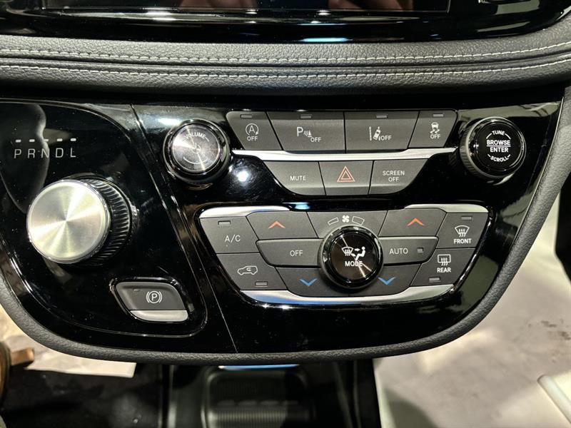 chrysler Pacifica 2026 - 13