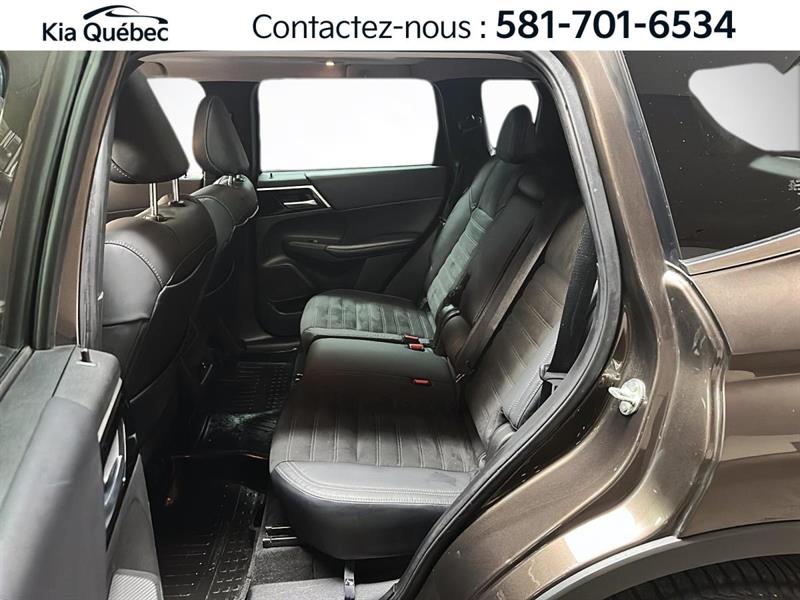 mitsubishi Outlander 2023 - 26