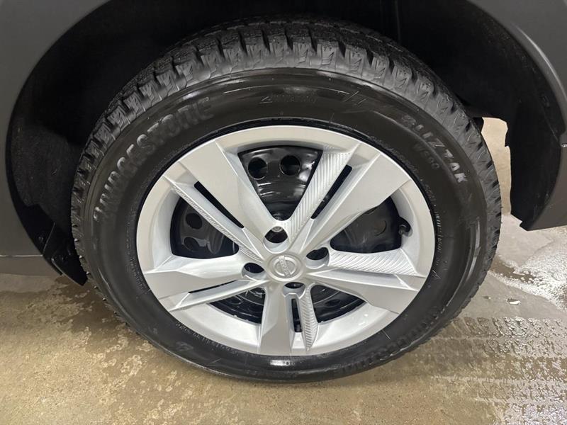 nissan Kicks Play 2025 - 33