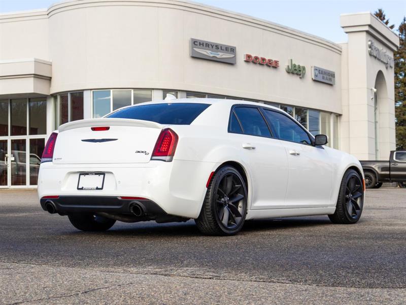 chrysler 300 2023 - 5