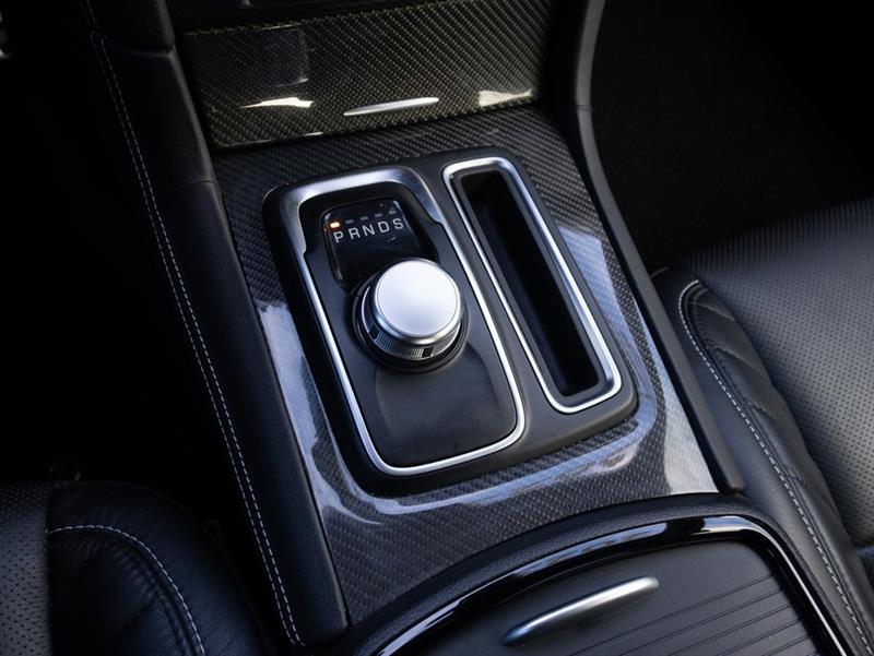 chrysler 300 2023 - 26