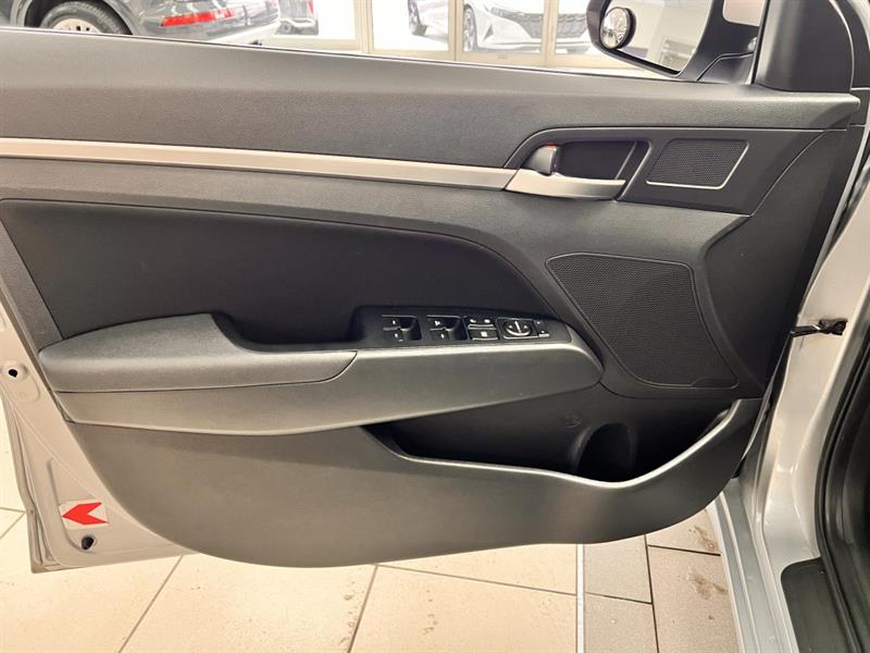 hyundai Elantra 2020 - 14