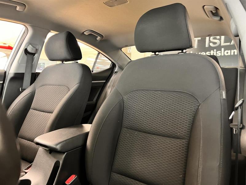 hyundai Elantra 2020 - 16