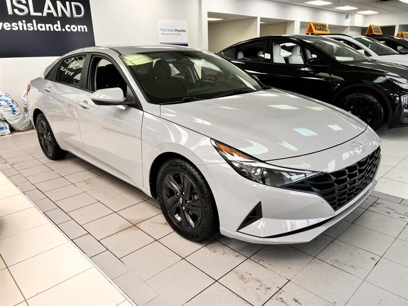 hyundai Elantra 2022