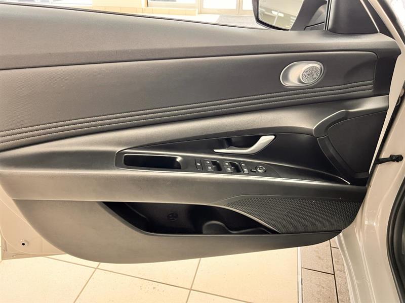 hyundai Elantra 2022 - 14