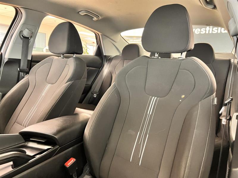 hyundai Elantra 2022 - 16