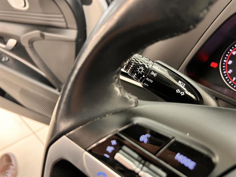 hyundai Elantra 2022 - 26