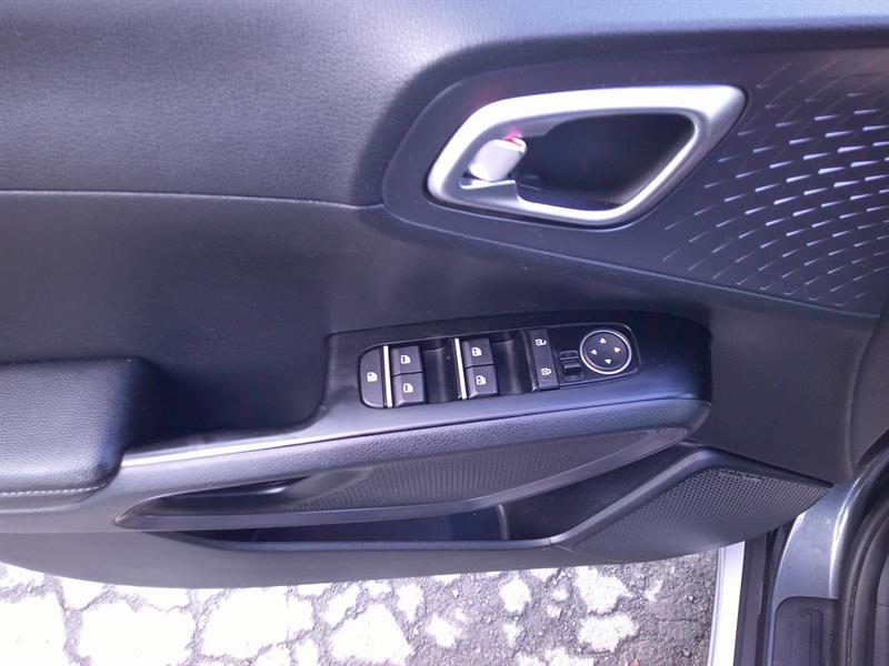 kia Soul EV 2020 - 12