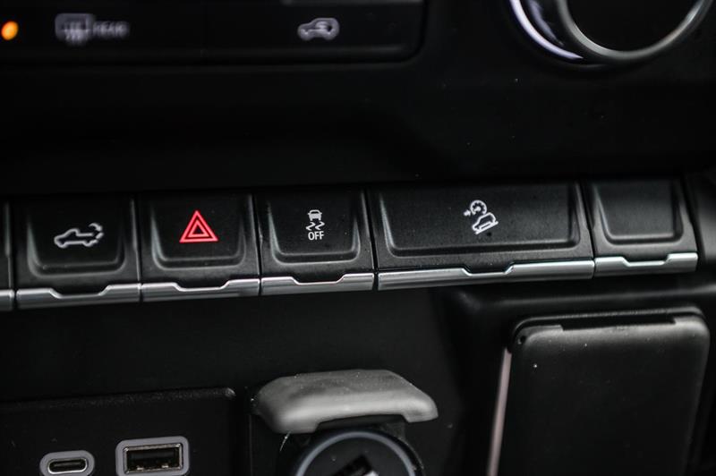 chevrolet Silverado 1500 2022 - 24