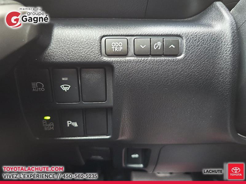 lexus IS 300 2018 - 18