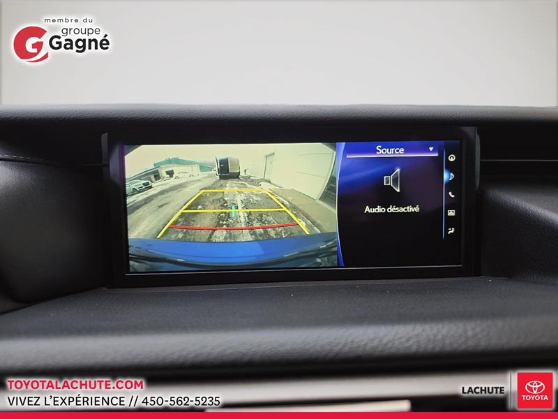 lexus IS 300 2018 - 20