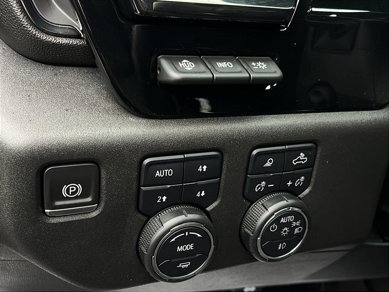 chevrolet Silverado 1500 2024 - 30