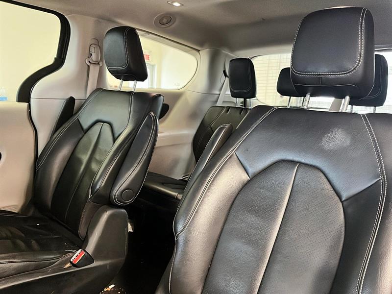 chrysler Pacifica Hybrid 2022 - 9