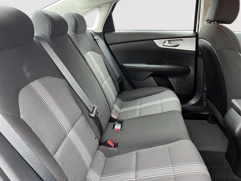 kia Forte 2023 - 14