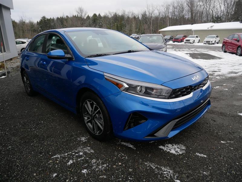 kia Forte 2022 - 12