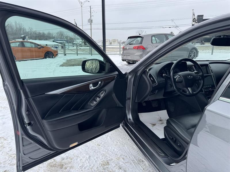 infiniti Q50 2015 - 12