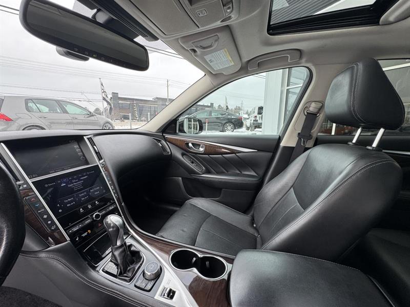 infiniti Q50 2015 - 17