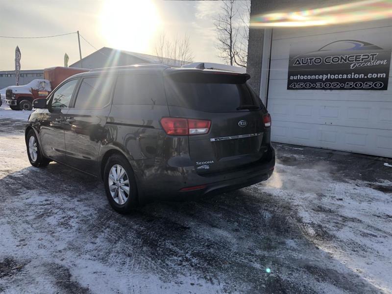 kia Sedona 2016 - 9