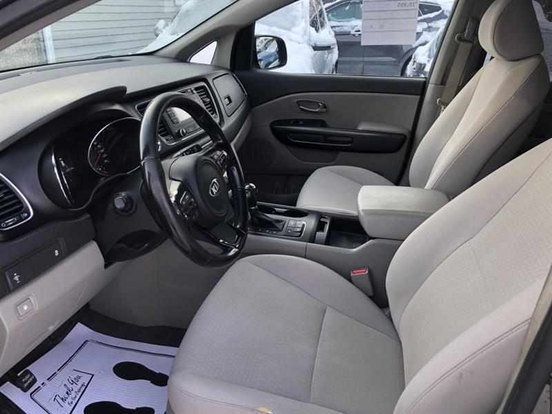 kia Sedona 2016 - 10