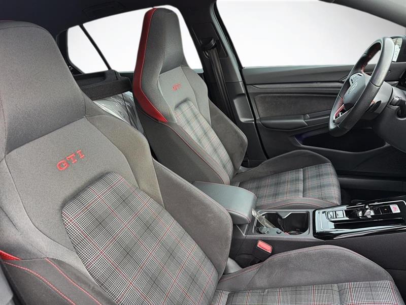 volkswagen Golf GTI 2023 - 11