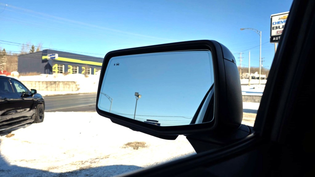 chevrolet Silverado 1500 2024 - 27