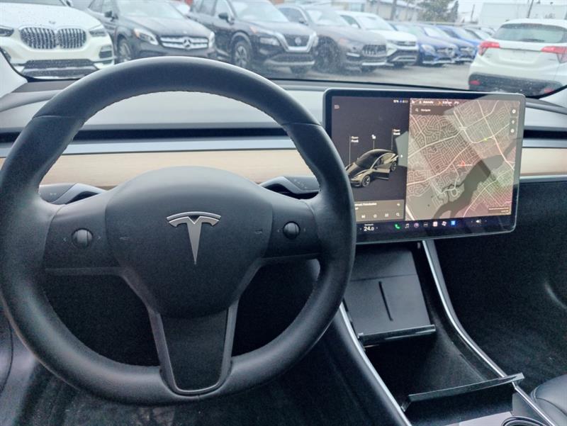 tesla Model 3 2020 - 11