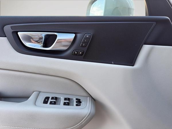 volvo XC60 2023 - 16