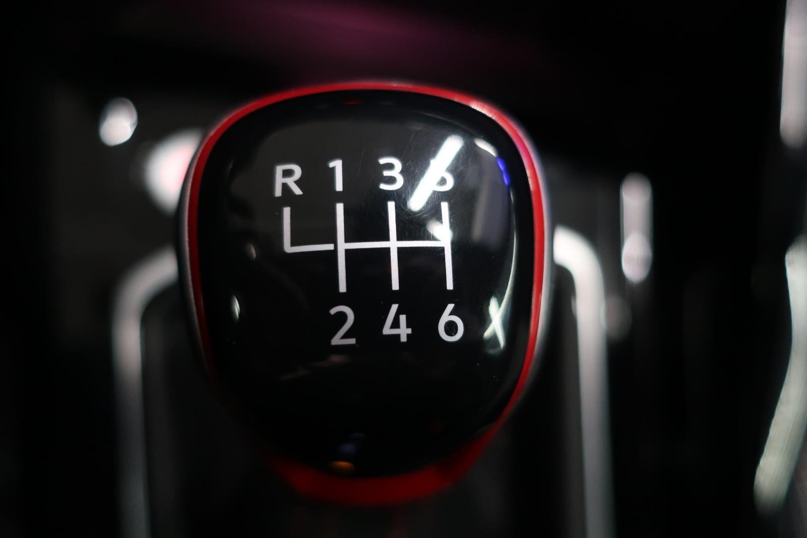 volkswagen Golf GTI 2024 - 19