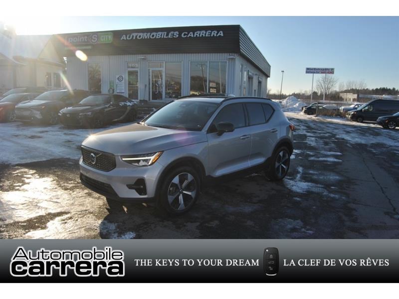 volvo XC40 2023