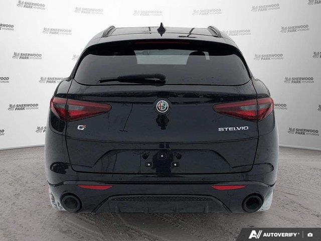 alfa romeo Stelvio 2022 - 4