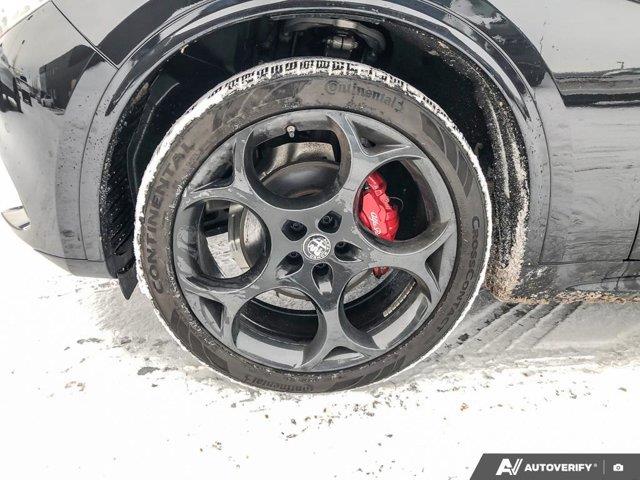 alfa romeo Stelvio 2022 - 9