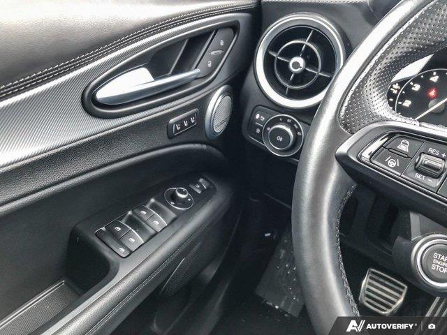 alfa romeo Stelvio 2022 - 16