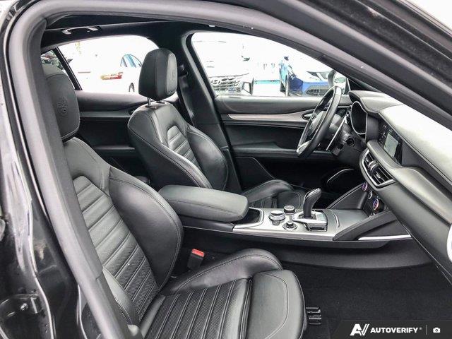 alfa romeo Stelvio 2022 - 21