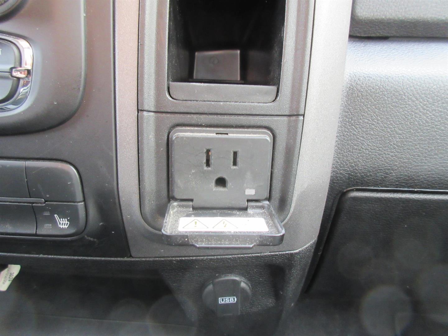 ram 1500 Classic 2021 - 36